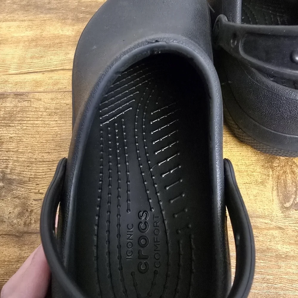 Crocs Classic Black shoes mens size 8 women's size 10